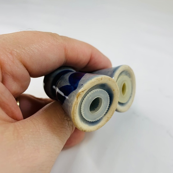 Set of 2 mini glazed pottery salt and pepper shakers with blue hearts un… - Picture 8 of 13
